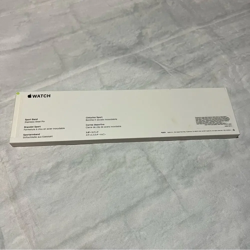 Apple Watch 8 Band NIB M/L